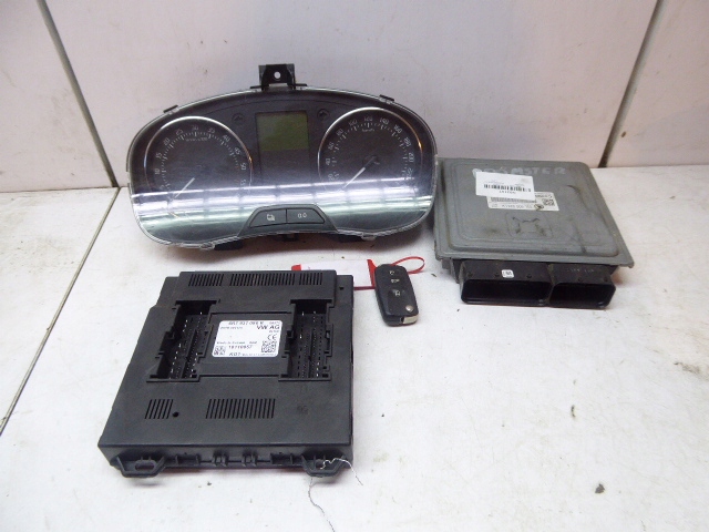 фото №1, Roomster 5j lift набор стартовый бортовой компьютер 1.6 tdi