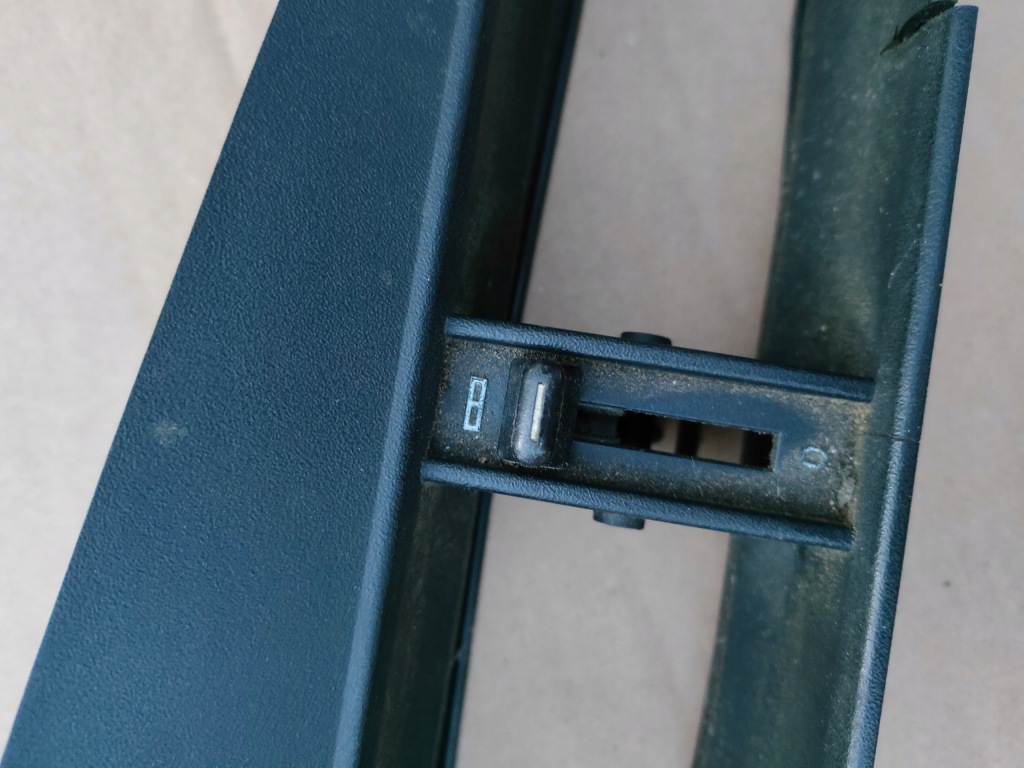 фото №7, Средняя решётка обдув mercedes w201 190