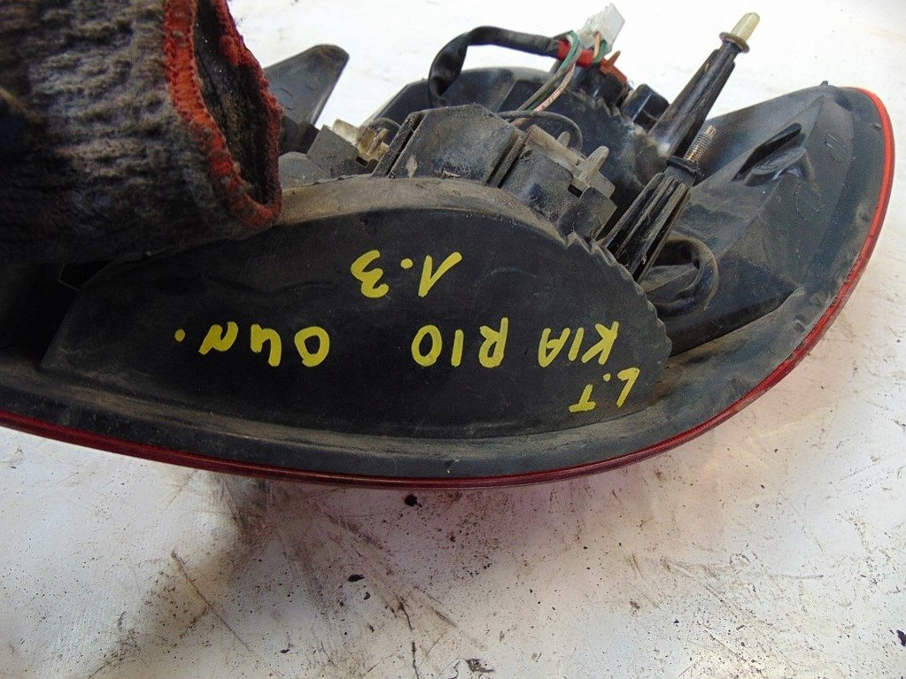 фото №10, Kia rio i 1.3 04r лампа левый задняя