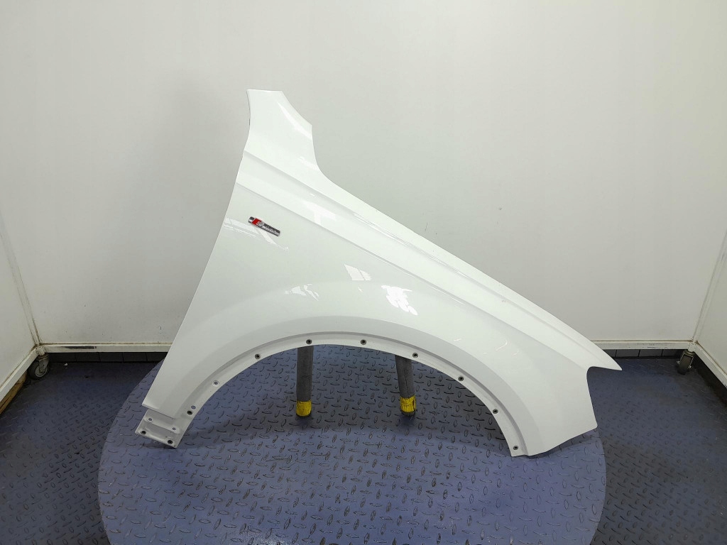 Купить Audi q7 2 4m крыло  перед передний правый  lc9a