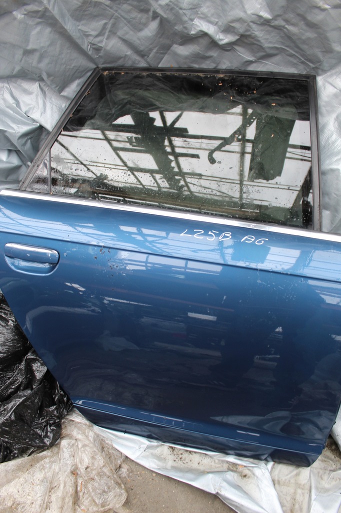 фото №1, Audi a6 c6 дверь правый задняя lz5b