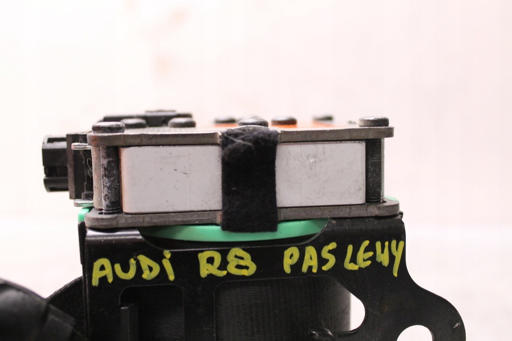 фото №9, Audi r8 420 06r- pas безпеки правий