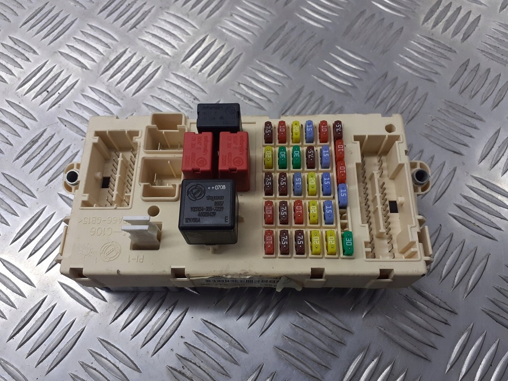 фото №1, Коробка предохранителей alfa romeo 147 46558758