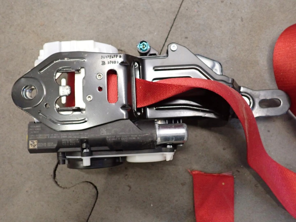 Ремені безпеки mercedes g-klasa w463 amg 2018- спрацьований Доставка