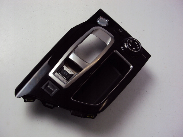 фото №1, Панель управление рамка peugeot 3008 ii 16-