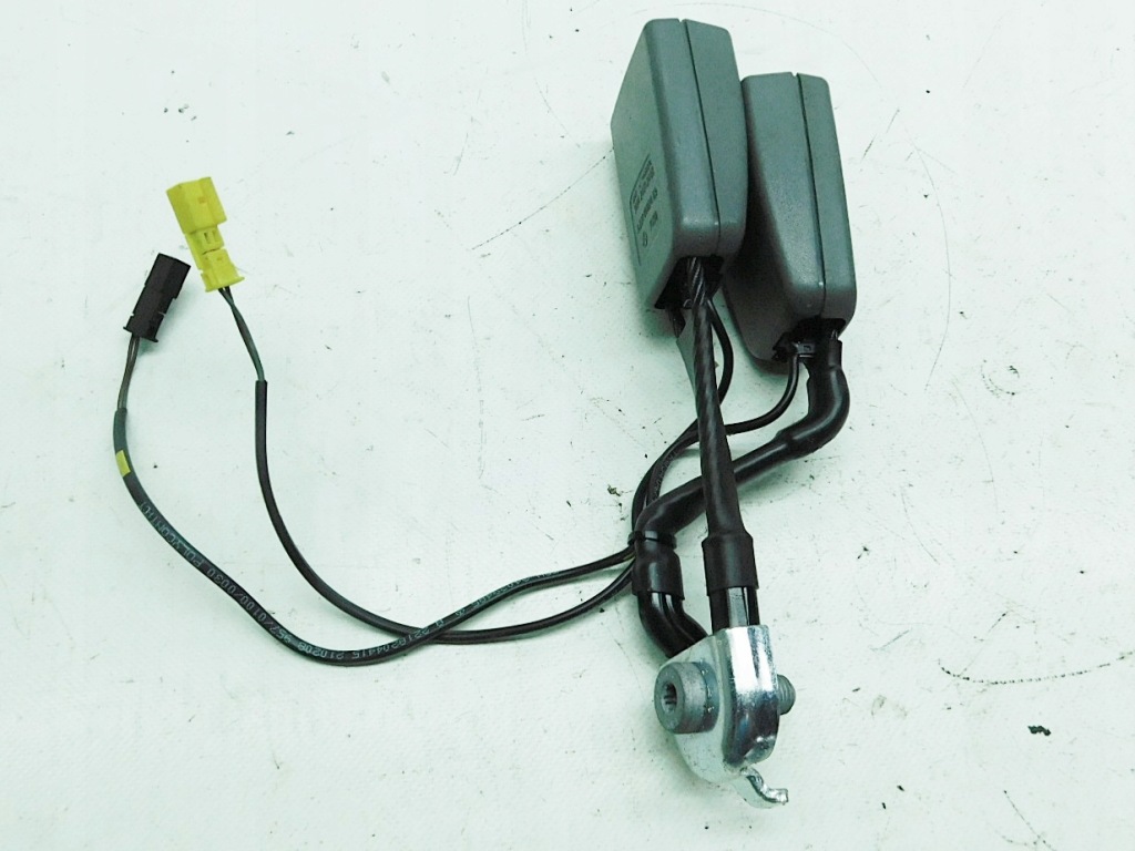 фото №1, Клипса поперечина задняя серая - mercedes sklasa w221