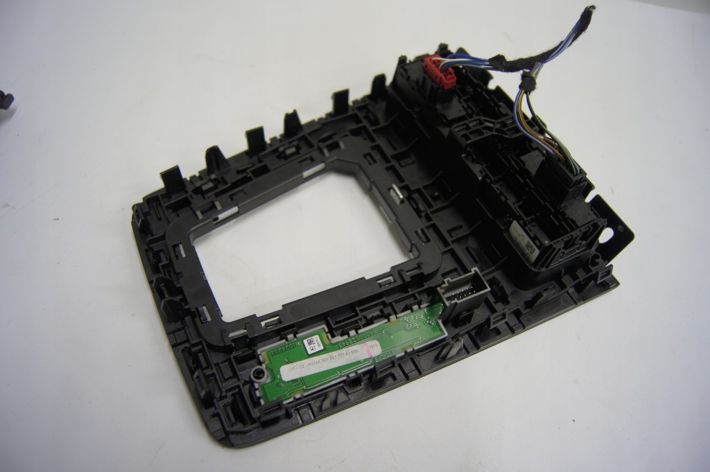 фото №8, Зарядное устройство рамка dekor телефона octavia iii lift kombi