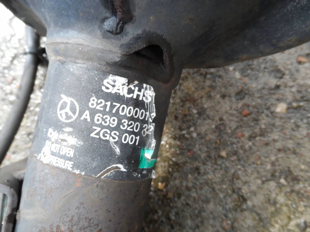 Поворотний кулак амортизатор правий перед w639 vito комплект в Україні