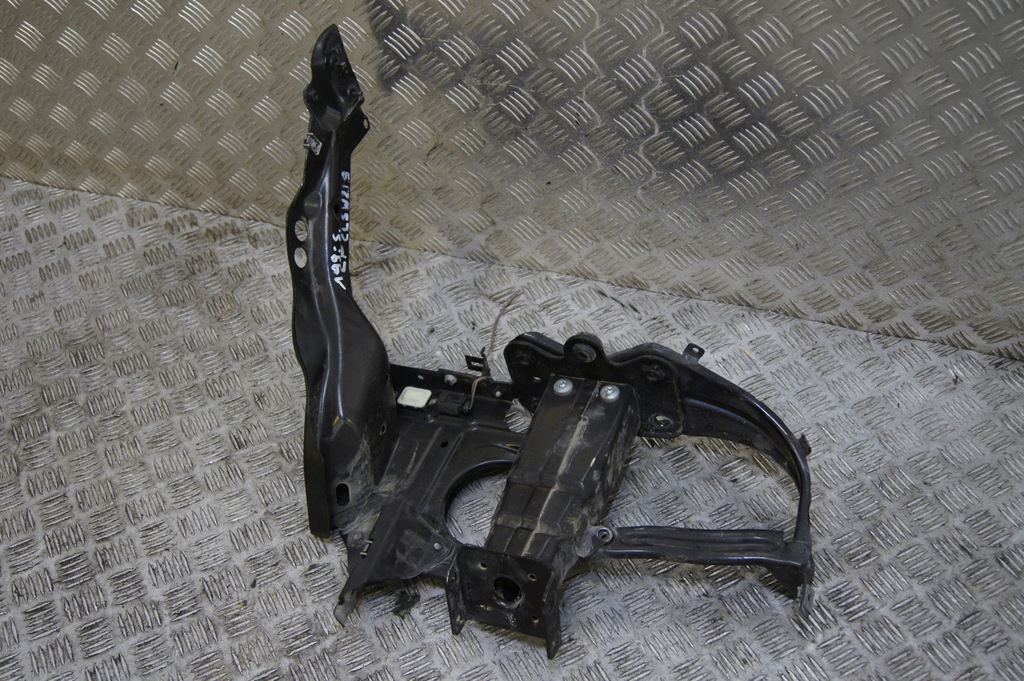 фото №5, Зона деформації ліва панель фари cls w219 amg 6.3