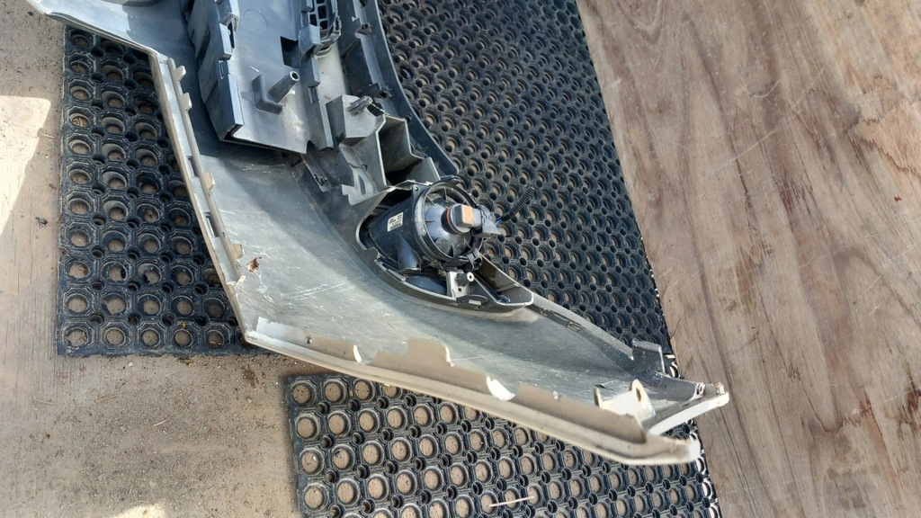 фото №10, Volvo v70 iii s80 ii r-desing бампер перед 473-46 протитуманна фара