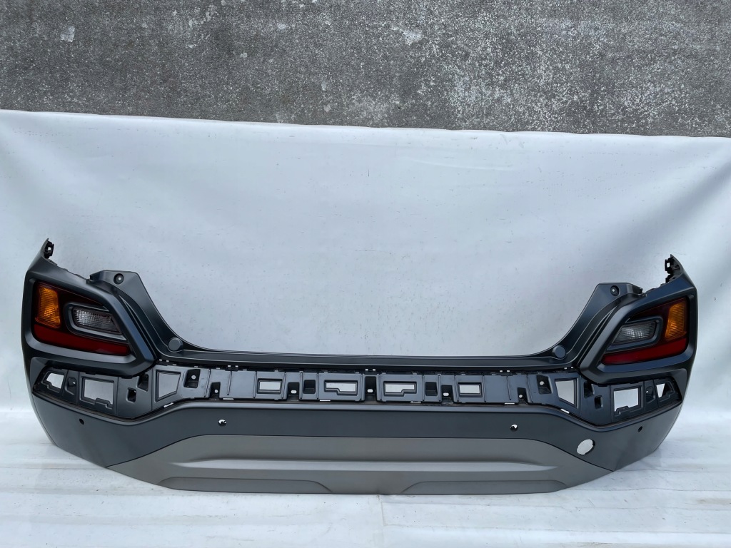 фото №1, Hyundai kona бампер задня оригінал ліхтарі pdc