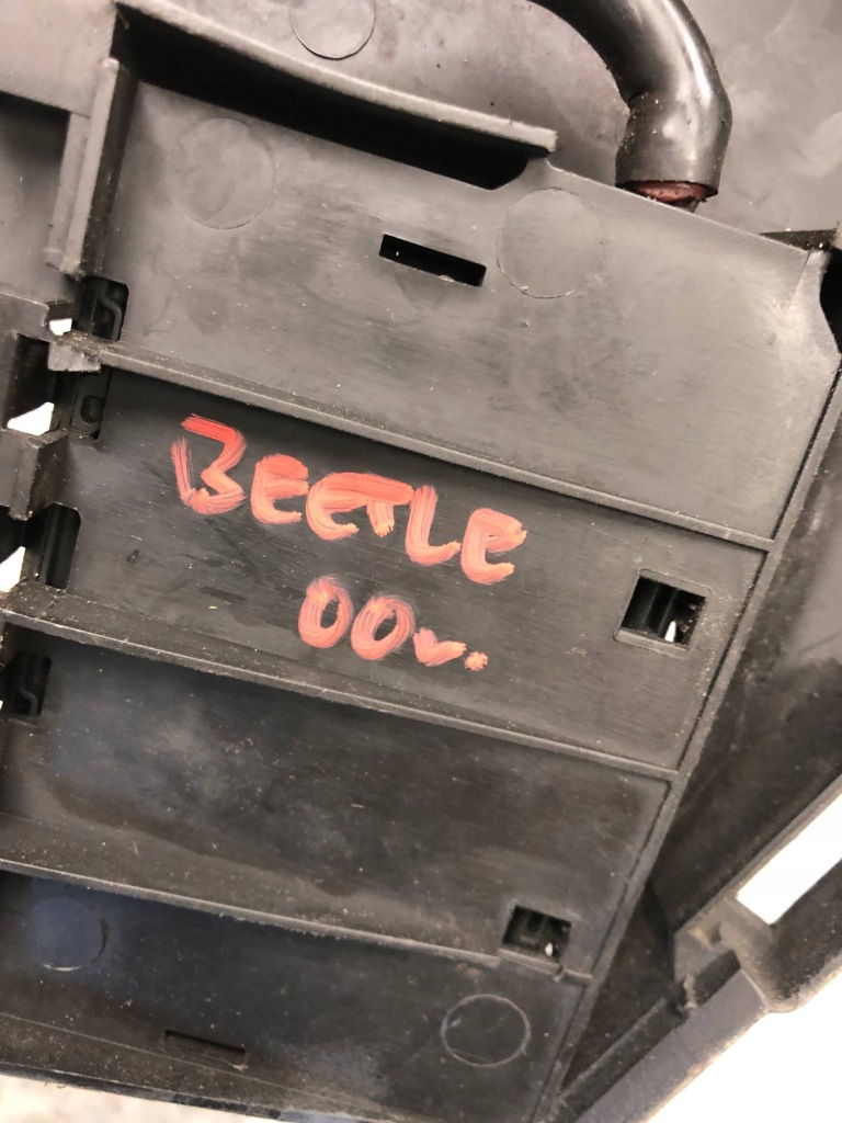Коробка предохранителей vw new beetle 1c0937559e в Украине