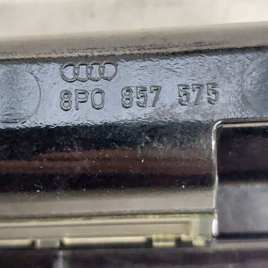 фото №6, Audi a3 8l lift вкладиш попільнички попільничка 8p0857575