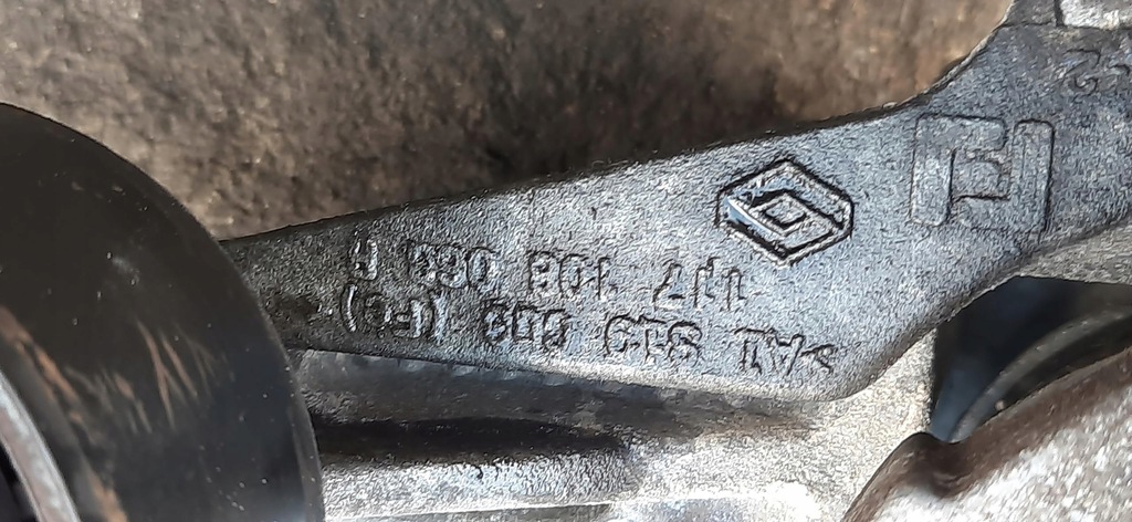 фото №6, Кронштейн генератора 0.9 tce dacia logan ii 117108063r