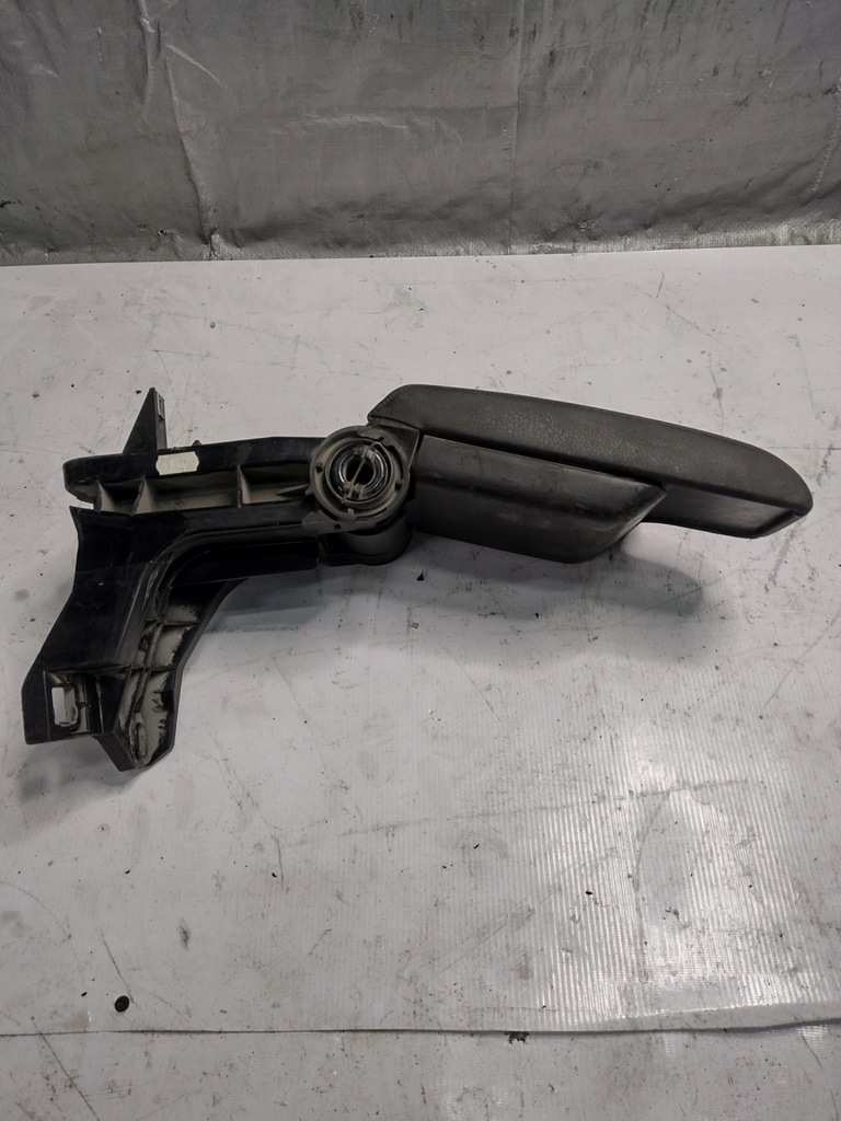 фото №9, Подлокотник bmw e46 8213678