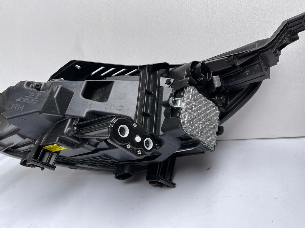 фото №8, Hyundai i30 правая лампа full led