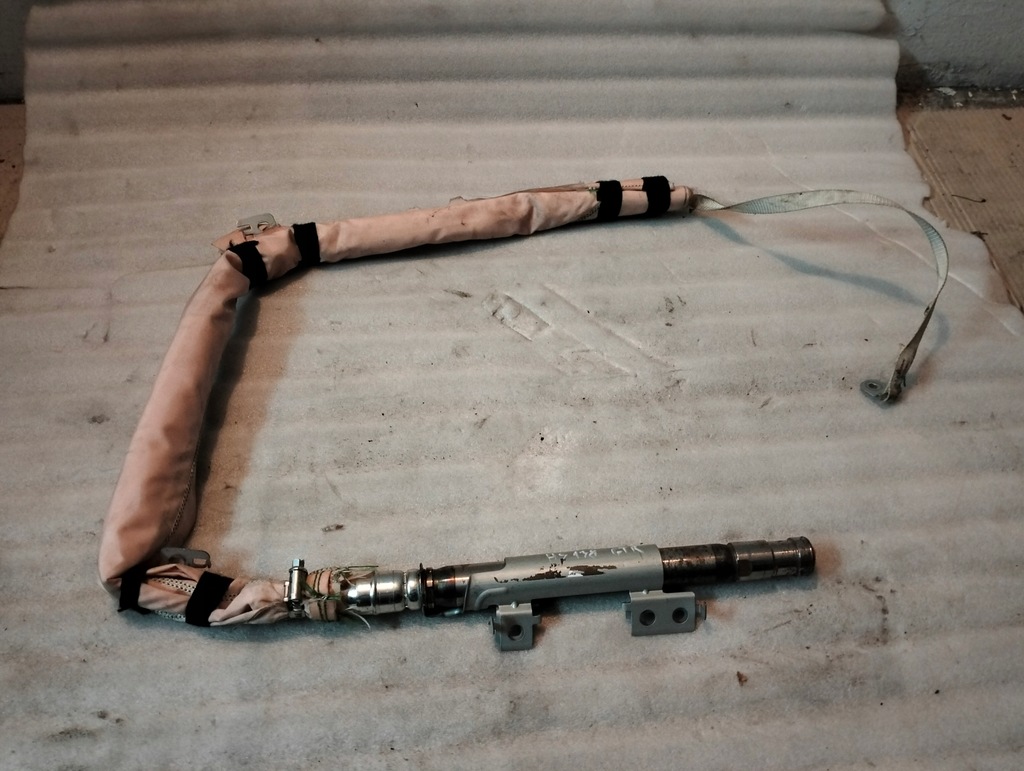 фото №1, Шторка безопасности nissan gtr r35 левая правая комплект