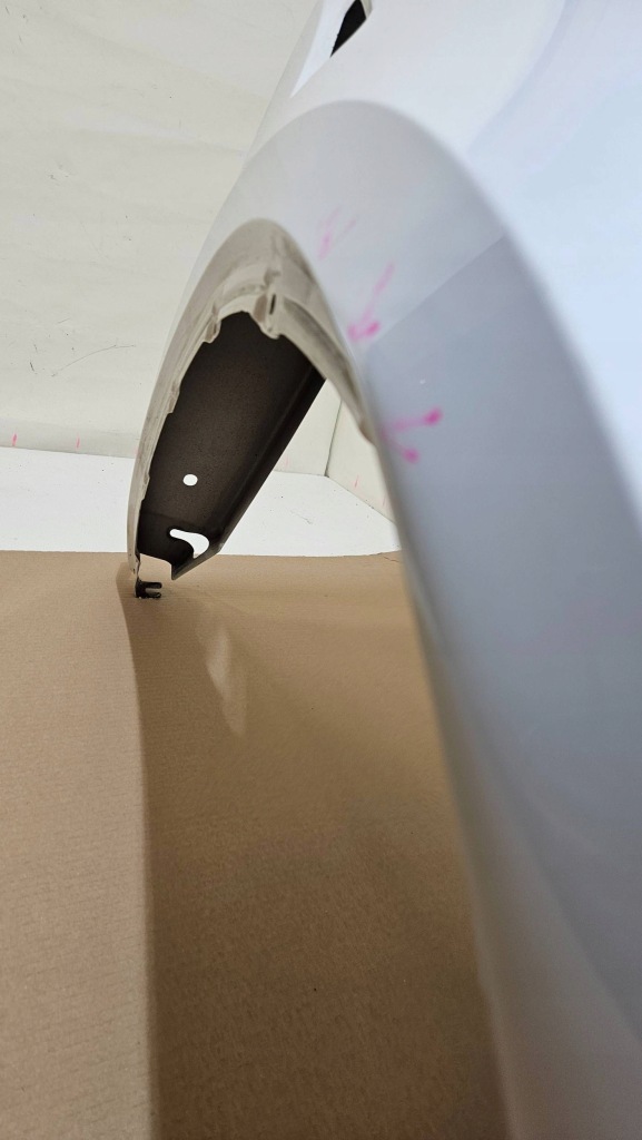 Купити Крило перед передній правий tesla model y оригінал