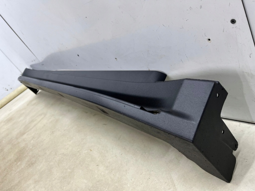 Накладка порог mercedes ml w164 amg 05-11r. правая опора молдинг порог Недорого