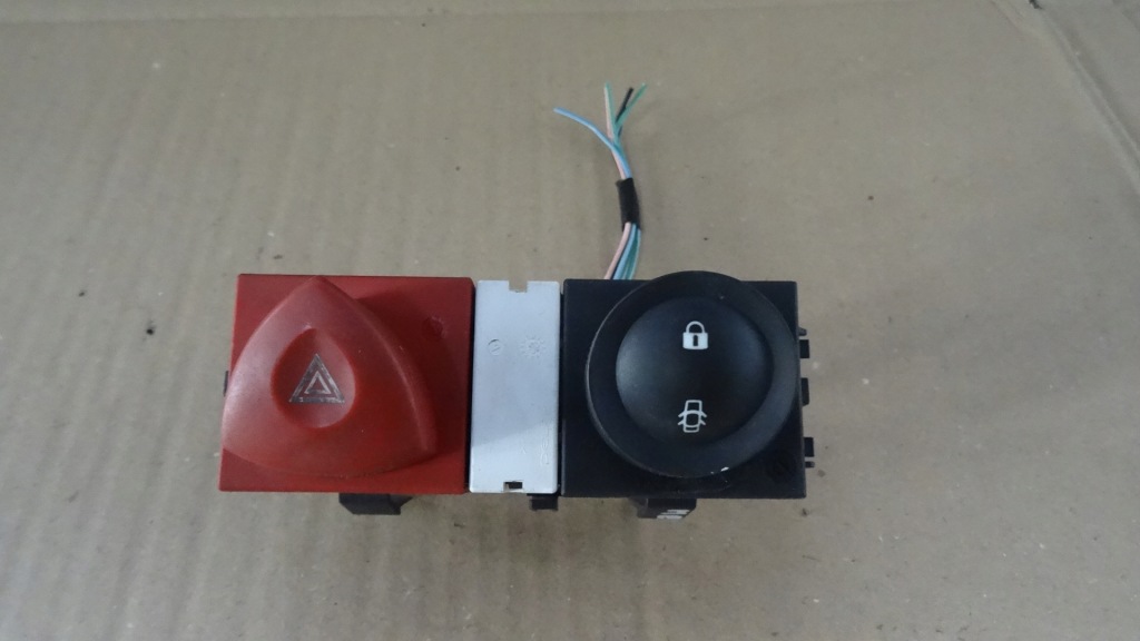 фото №1, Megane 2 ii переключатель аварийный 8200095493