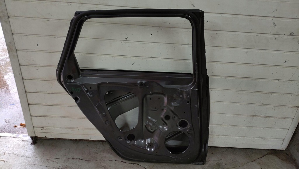 фото №9, Audi a4 b9 дверь левый задняя