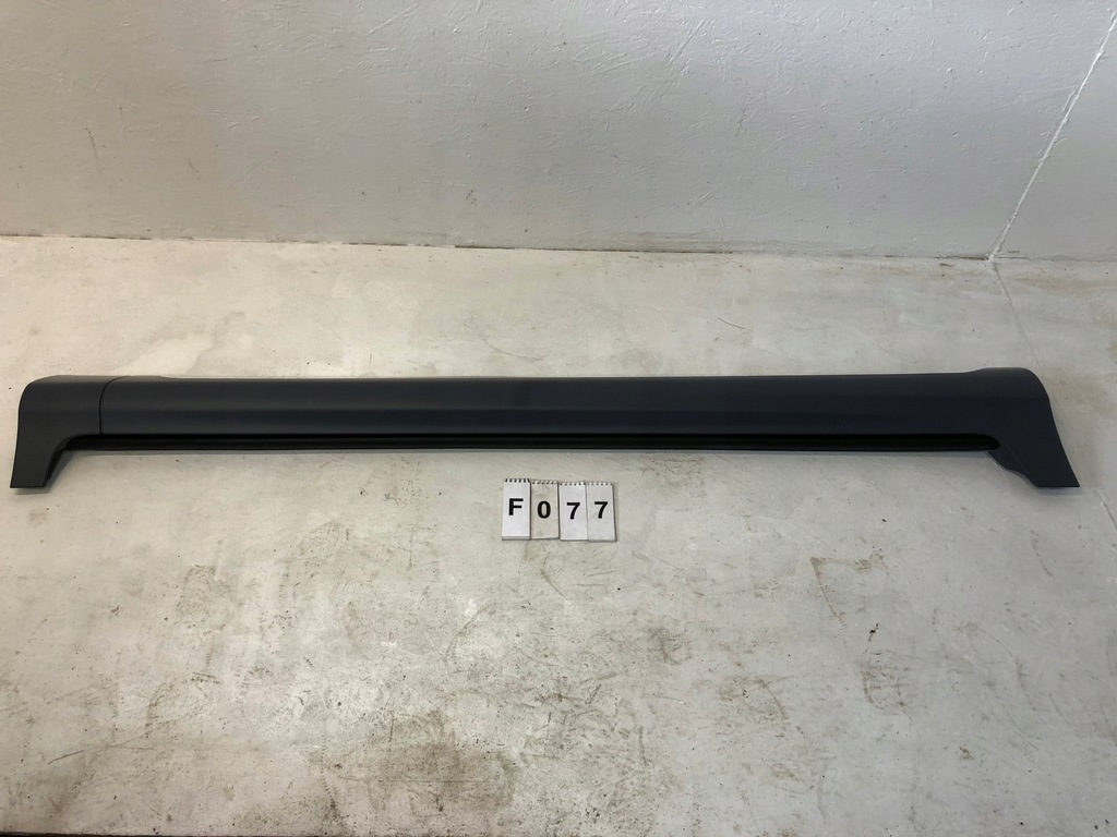 фото №1, Volvo xc60 накладка порог правая