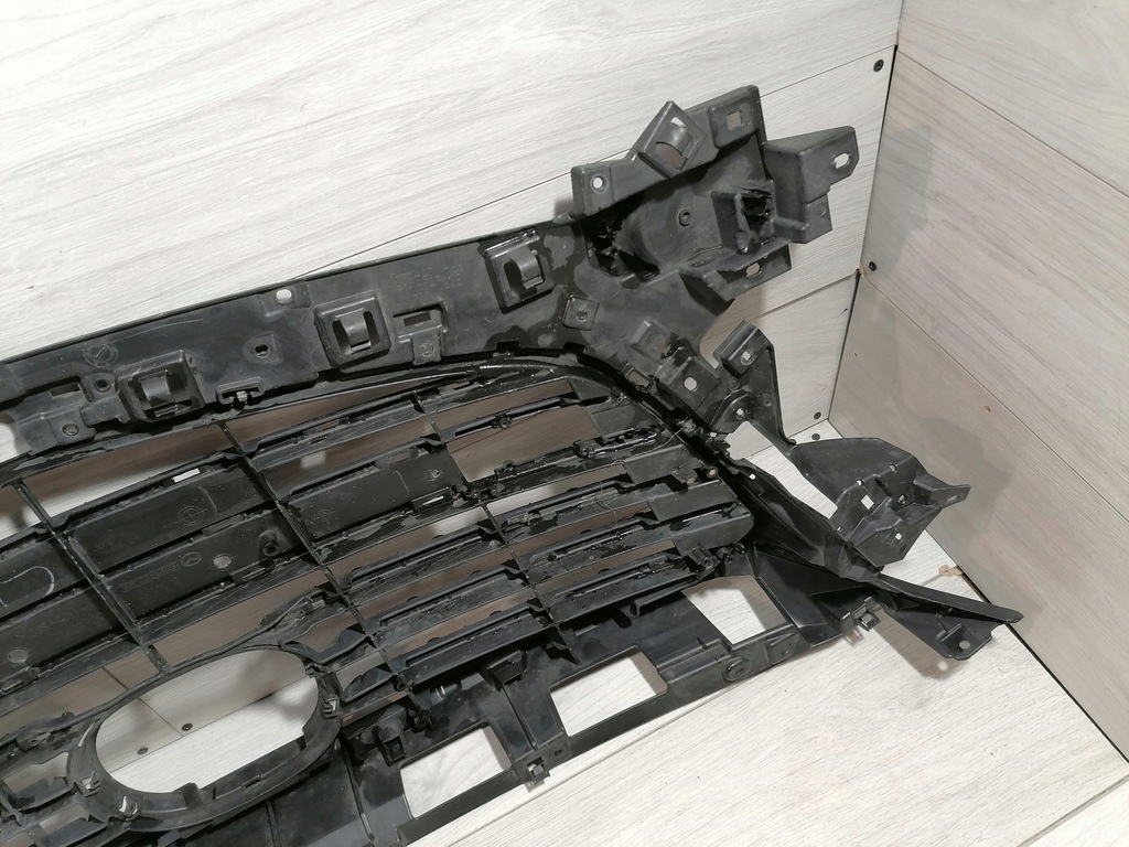 фото №8, Mazda 3 lift решётка радиатора решётка радиатора b63c-50712