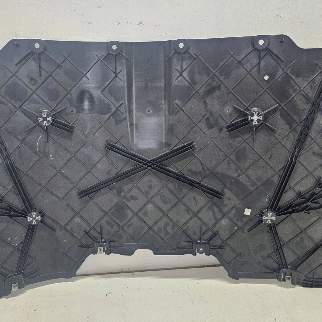 Плита накладка подвеска бампера tesla model x plaid 2022r 1588165-00-c с Разборки