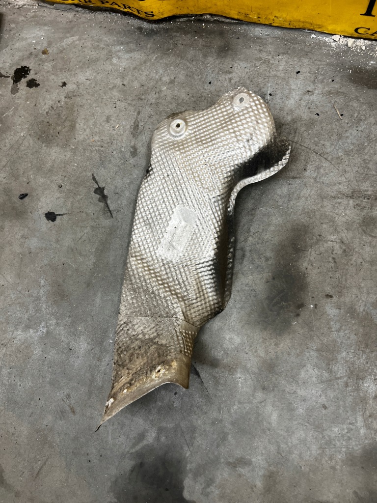 Купити Лист накладка теплова mercedes g63 amg w463 рестайлінг