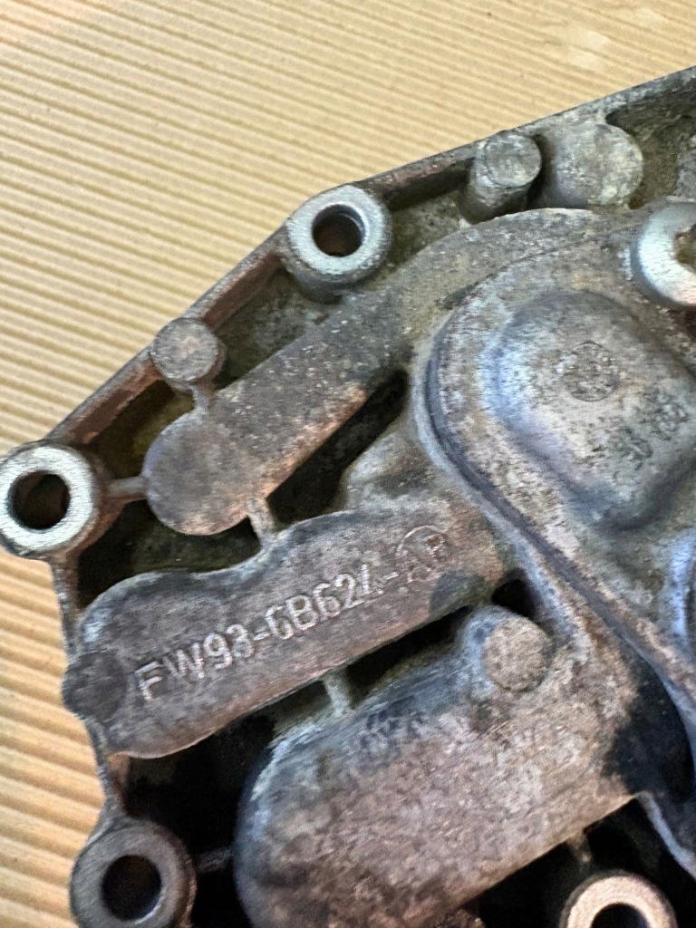 фото №2, Основание фильтра масла land rover range rover l405 fw936b624ab