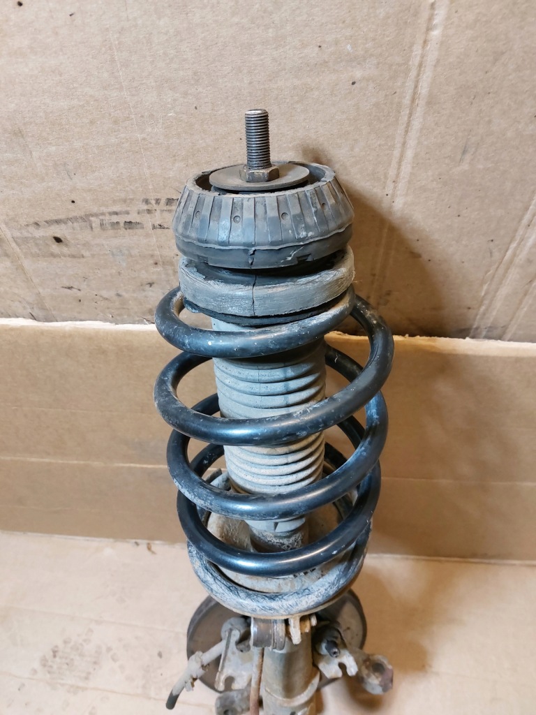 фото №5, Поворотный кулак амортизатор правый перед mercedes vito w638 2.3d