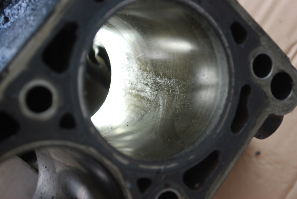 фото №7, Блок двигуна audi 2.5 tdi aym 059103021l