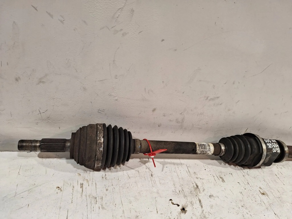 Купить Приводной вал правая 8200499586 renault clio 3 modus 1.5 dci