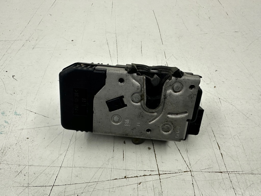 Купить Замок дверь левый задний  renault trafic iii 3 fiat talento 905034098r oryg