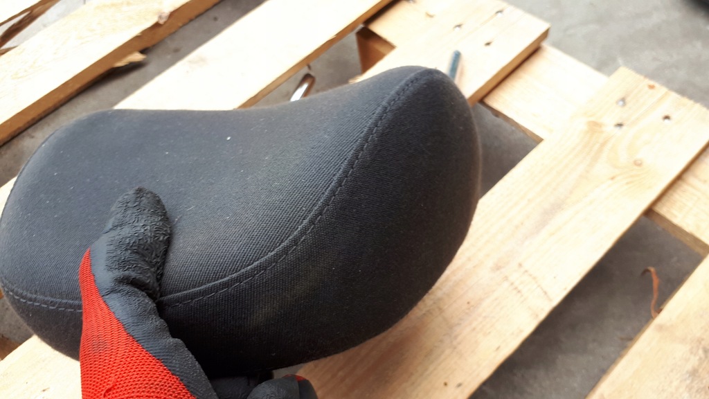 фото №7, A4 b8 подголовник сиденье левый перед велюр