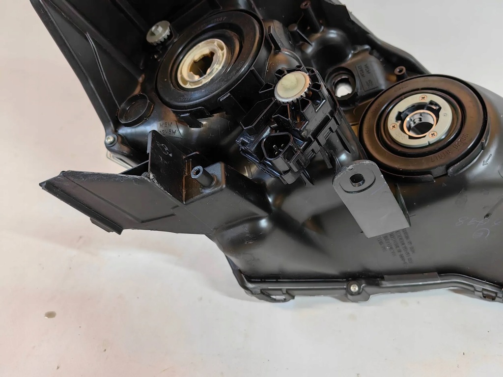 фото №10, Toyota prius + plus - лампа левая линза обычная polecam