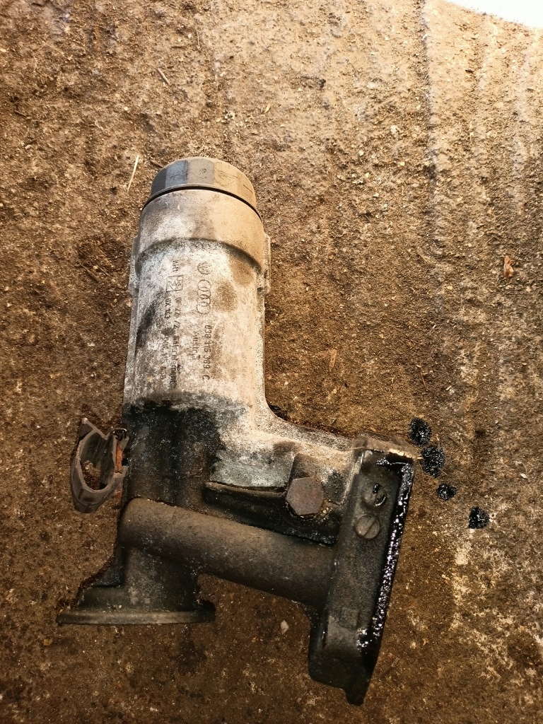 фото №1, Основа фільтра оливи octavia 1.9 tdi 038115389c