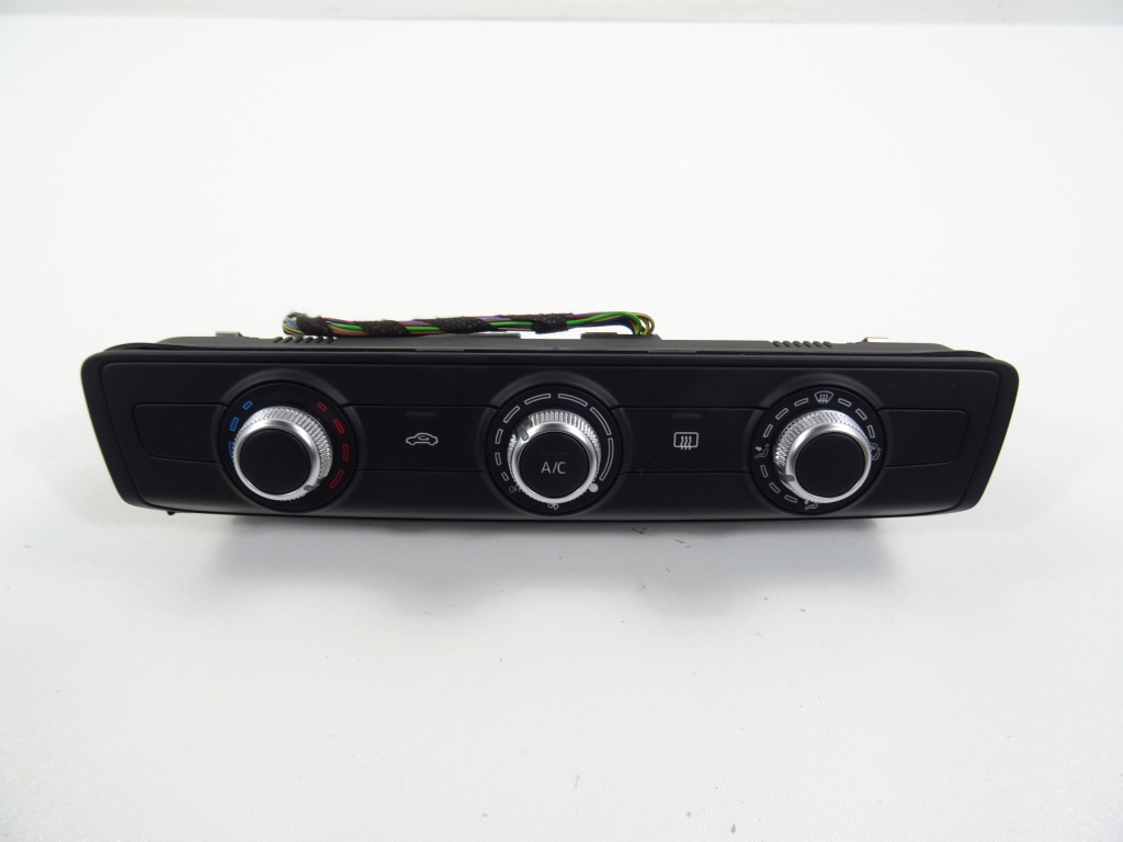 фото №1, Audi a3 8v панель кондиционера 8v0820047f