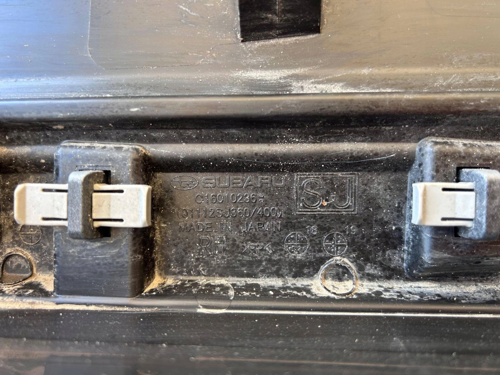 фото №3, Subaru forester v молдинг дверь правый перед c16010236 оригинал