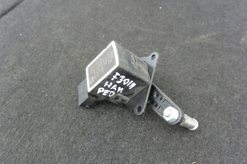 фото №1, Bmw f30e 330e датчик педали тормоза 6853009