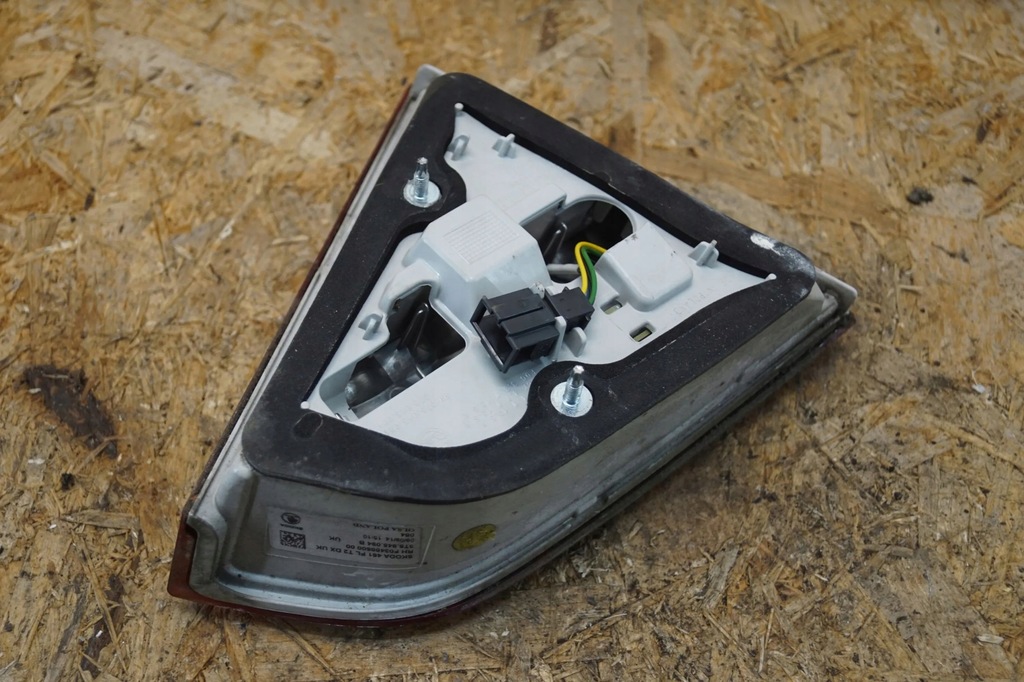 фото №11, Лампа правый задняя skoda superb ii lift sedan 3t5945094b