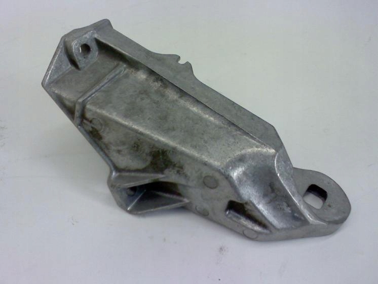 Купити 893199307b кронштейн oryg салон audi tradition оригінальний номер