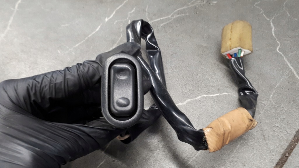 фото №1, Перемикач скло mazda xedos 6