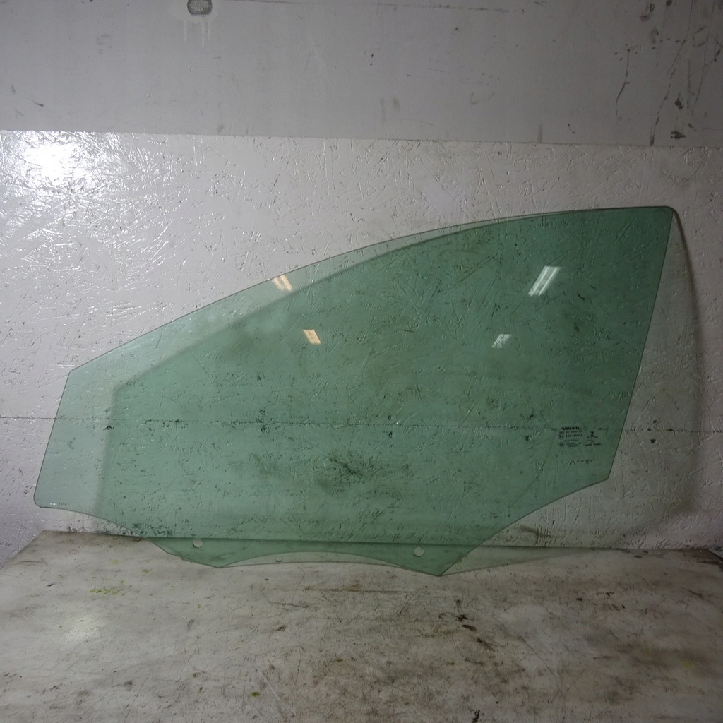 фото №1, Volvo v40 14r стекло дверь перед левая