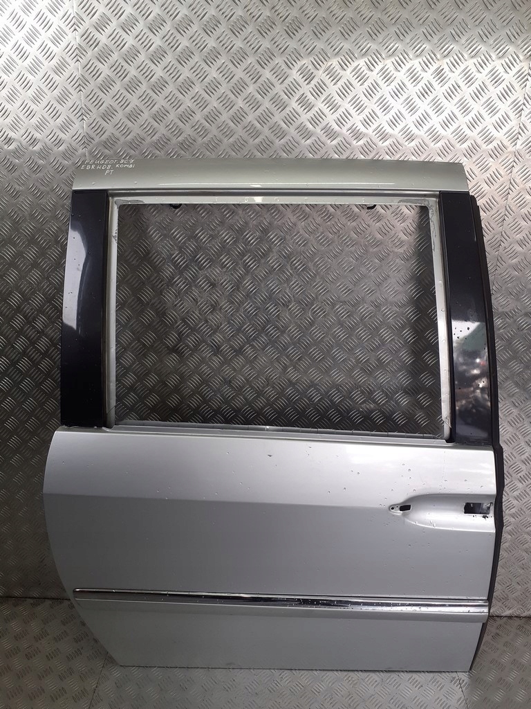 Купить Дверь правая  задний peugeot 807 ebrhd8