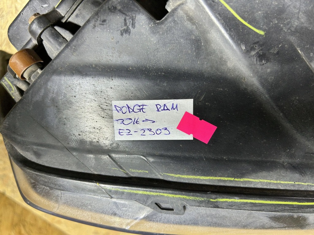 фото №12, Dodge van ram 2017 лампы передние