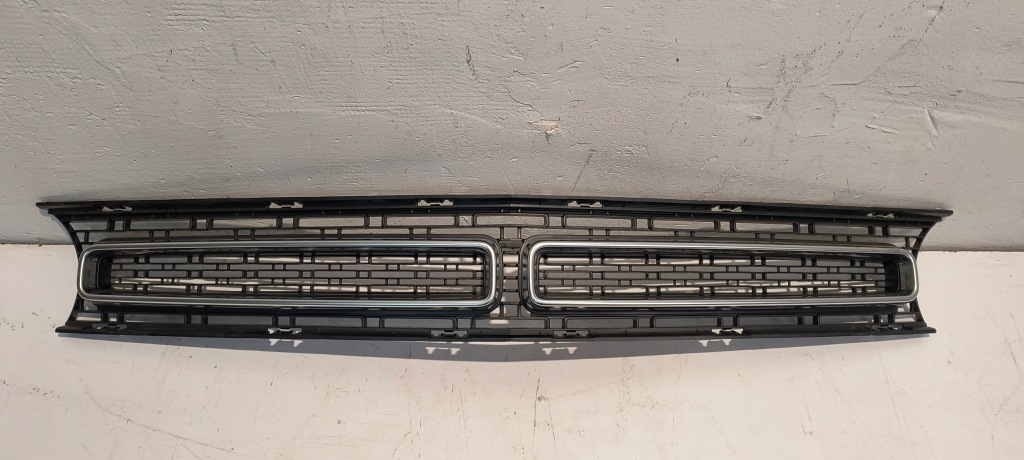 фото №1, Решітка радіатора решітка радіатора бампера перед dodge challenger 15- 15la-116aa