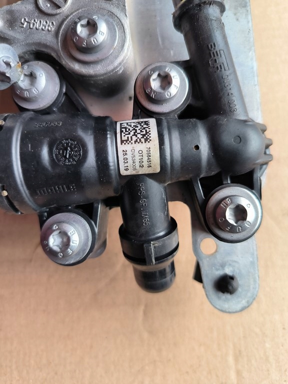 фото №7, Bmw 3 5 x3 x4 2.0 d радиатор масла коробки 8514515