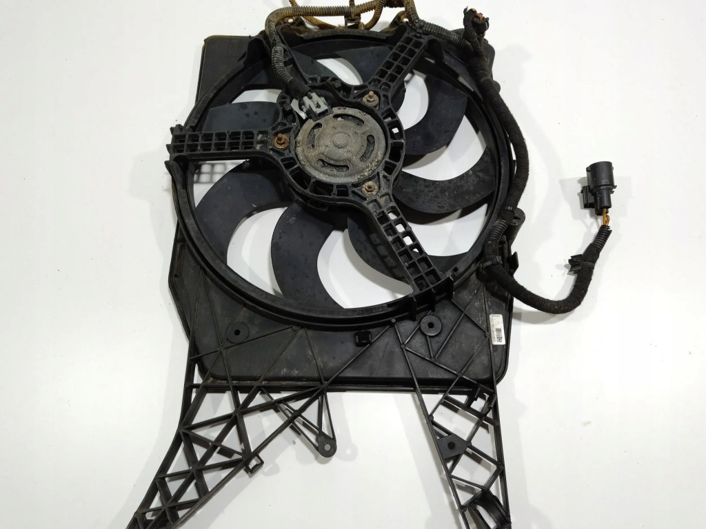 фото №12, Вентилятор радіатора opel corsa d 466119570 1,3.0 cdti oryg !!!
