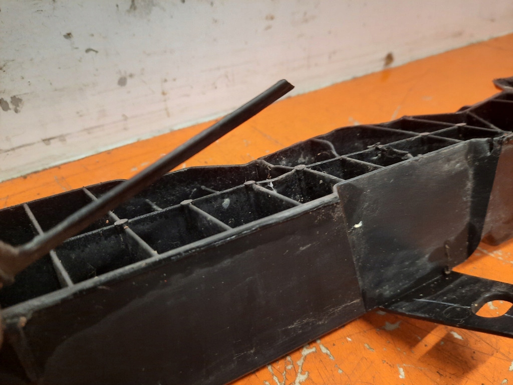 фото №8, Toyota corolla e21 18- балка бампера нижняя перед 52618-02180